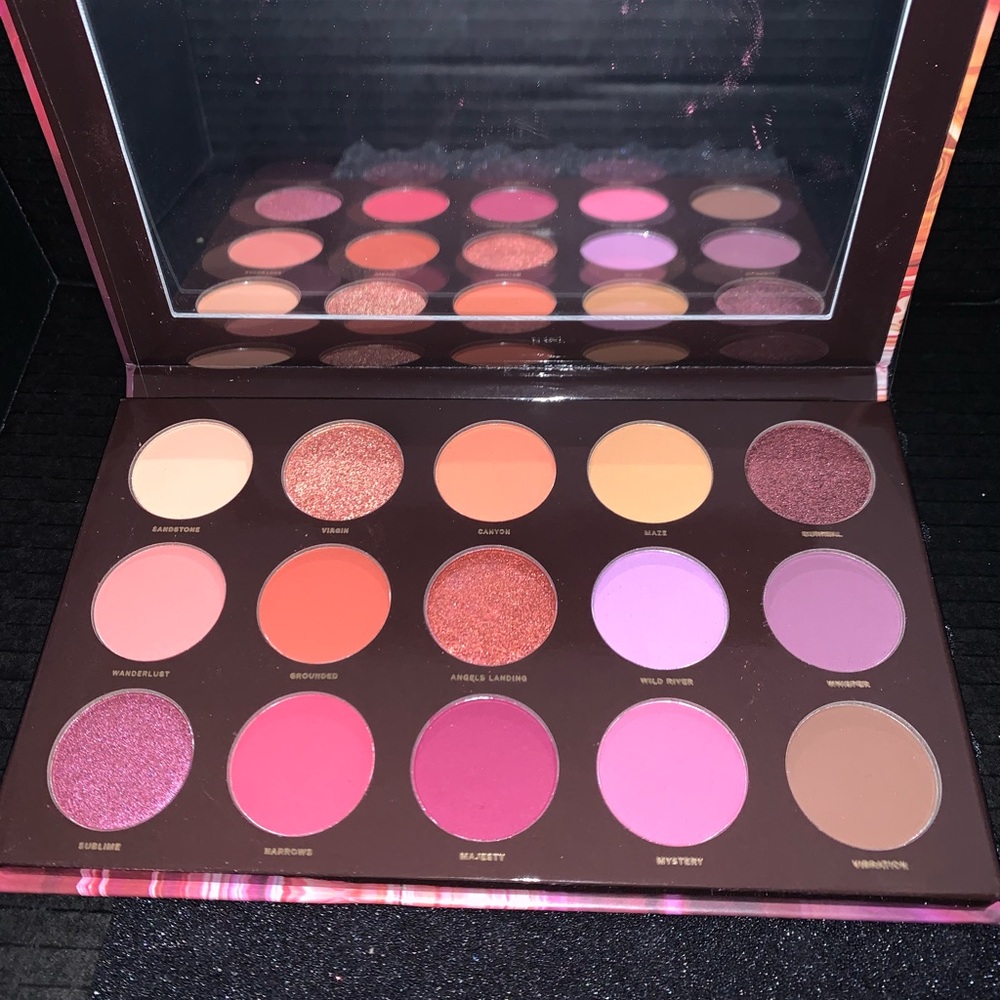 ZION EYESHADOW PALETTE
